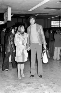Singer: Entertainer: Engelbert Humperdinck. December 1975 75-06808 Singer: Entertainer: Engelbert Humperdinck. December 1975 75-06808