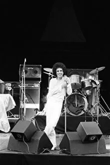 Images Dated 26th July 1977: Singer Leo Sayer performing at the Greek Theatre, Los Angeles, California. 26th July 1977