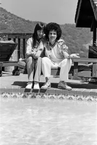 Singer Leo Sayer and his wife Jan at home in Beverly Hills, California. 26th July 1977 Singer Leo Sayer and his wife Jan at home in Beverly Hills, California. 26th July 1977