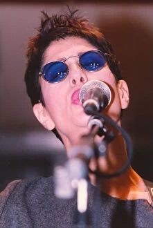 Images Dated 7th February 1995: Singer Marcella Detroit performs at Virgin megastore on Northumberland Street