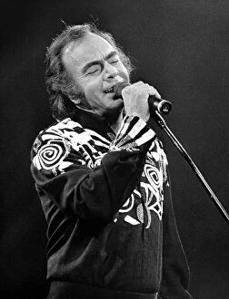 Images Dated 8th November 1989: Singer Neil Diamond performs at the N.E.C. Birmingham. 8th November 1989