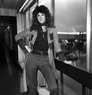 Images Dated 2nd April 1975: Singer: Patti Quatro: Patti Quatro arrived at Heathrow Airport from Montreal, Canada