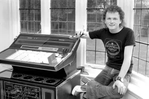 Singer/Songwriter/Musician: Mike Batt. February 1975 75-01143 Singer/Songwriter/Musician: Mike Batt. February 1975 75-01143