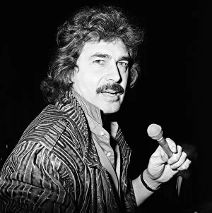 Singing star Engelbert Humperdinck. 1st February 1987
