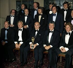 Images Dated 30th July 1974: Sir Alf Ramsey is re-united with his World Cup winning team for his testimonial dinner