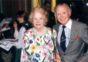 Mirror/1400to1499 01495/sir john lady mills barbara cartlands birthday Mirror/1400to1499 01495/sir john lady mills barbara cartlands birthday