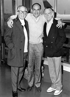 Images Dated 2nd December 1982: Sir Richard Attenborough pictured at Heathrow airport on Wednesday December 1 with