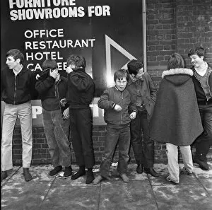 Images Dated 4th April 1970: Skinheads clash in Farringdon Road, London. Twenty to thirty youths were chased