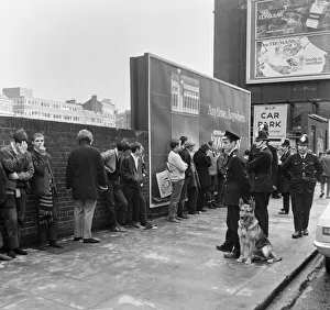 Images Dated 4th April 1970: Skinheads clash in Farringdon Road, London. Twenty to thirty youths were chased