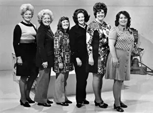 Images Dated 14th November 1972: Slimmers Thelma Bennett, Celia Butler, Jean Middlemass, Donnette Britton, Rosina Ritchie
