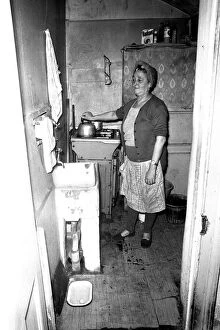 Images Dated 1st May 1970: Slum and derelict housing in the West end of Newcastle 1 May 1970