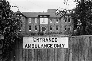 Images Dated 25th August 1978: Smallpox Outbreak Birmingham 1978. Janet Parker a British medical photographer became