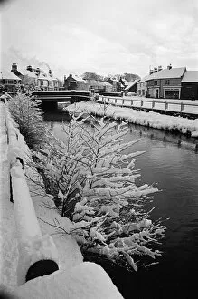 Images Dated 1st December 1976: Snowy scenes in Teesside. 1976