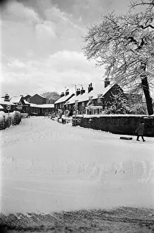 Images Dated 1st December 1976: Snowy scenes in Teesside. 1976