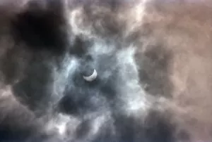 Images Dated 11th August 1999: The solar eclipse in Chester. 11th August 1999