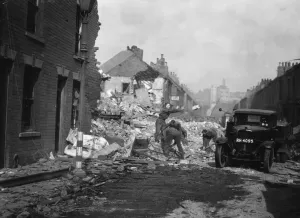 Soldiers help clear rubble from Rokeby Avenue, Hull following a heavy night time air raid Soldiers help clear rubble from Rokeby Avenue, Hull following a heavy night time air raid