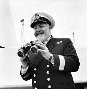 Southampton Docks: Bill Warwick master of Q.E.2 in charge of the ship for the first time