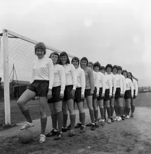 Southampton Ladies Football Club prepare for their big match Southampton Ladies Football Club prepare for their big match