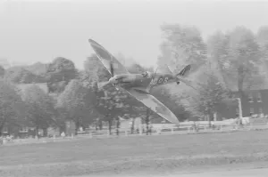 Spitfire Mk IXB MH434 was built in 1943 at Vickers, Castle Bromwich Spitfire Mk IXB MH434 was built in 1943 at Vickers, Castle Bromwich