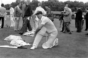 Sport: Cricket England Training: England Nets: Boycott gets ready for that hundredth Sport: Cricket England Training: England Nets: Boycott gets ready for that hundredth