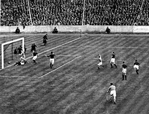 Sport - Football - Arsenal v Cardiff City - FA Cup Final - 23rd April 1927 - Wembley Sport - Football - Arsenal v Cardiff City - FA Cup Final - 23rd April 1927 - Wembley