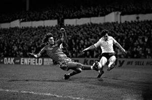 Images Dated 7th January 1981: Sport: Football: F. A Cup: 3rd Round Replay: Tottenham Hotspur (3) v