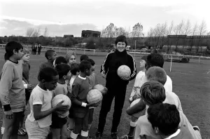 Sport Football. Former player Peter Knowles coaching schoolboys in Wolverhampton Sport Football. Former player Peter Knowles coaching schoolboys in Wolverhampton