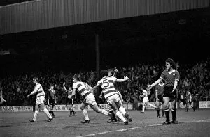 Images Dated 19th April 1977: Sport: Football: Queens Park Rangers vs. Manchester United. April 1977 77-02218-018