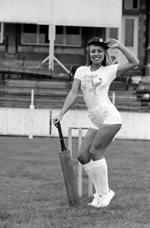 Images Dated 19th February 1975: Sport / Glamour / Cricket / Model. Model Susan Shaw as Walt Disney'
