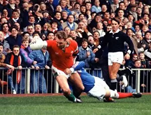Images Dated 21st February 1994: Sport - Rugby - Wales 24 v France 15 - 21st February 1994 - Scott Quinnell dives over for