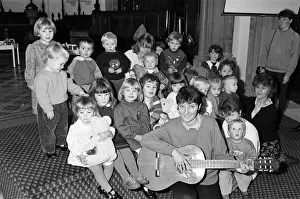 Images Dated 4th December 1991: St James Parish Church Meltham Mills childrens service - make a joyful noise