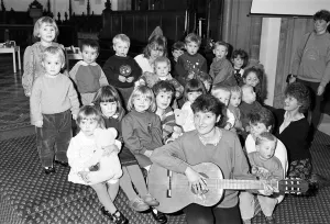 Images Dated 4th December 1991: St James Parish Church Meltham Mills childrens service - make a joyful noise