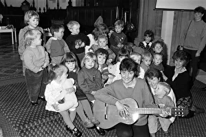 Images Dated 4th December 1991: St James Parish Church Meltham Mills childrens service - make a joyful noise