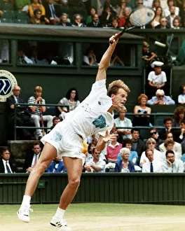 Stefan Edberg competing at the 1989 Wimbledon Championship Stefan Edberg competing at the 1989 Wimbledon Championship