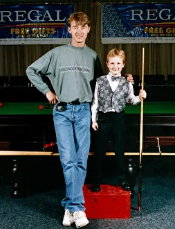 Stephen Hendry with young snooker player Barry Wraith. 8th November 1992 Stephen Hendry with young snooker player Barry Wraith. 8th November 1992