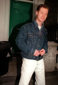 Mirror/0100to0199 00137/stephen tredre actor writer march 1996 boyfriend Mirror/0100to0199 00137/stephen tredre actor writer march 1996 boyfriend