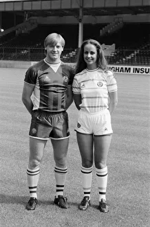 Steve McMahon, Aston Villa, Football Player, 1983-1985. Photo-call wearing new club strip Steve McMahon, Aston Villa, Football Player, 1983-1985. Photo-call wearing new club strip