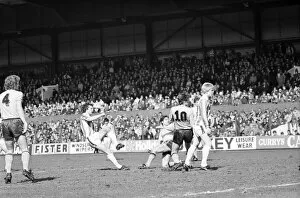 Stoke 0 v. Sunderland 1. April 1982 MF06-28-051 *** Local Caption *** Division 1 Football