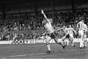 Stoke 0 v. Sunderland 1. April 1982 MF06-28 *** Local Caption *** Division 1 Football