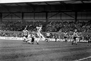 Stoke City 3 v. Wolverhampton Wanderers 2. Division One Football. May 1981 MF02-29-038
