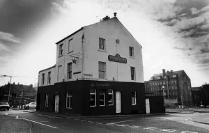 The Strawberry, Public House, Strawberry Lane, Newcastle, 15th April 1988 The Strawberry, Public House, Strawberry Lane, Newcastle, 15th April 1988