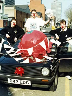 Images Dated 9th March 1993: Students of Teesside University are to drive the 1, 100 miles round trip to Lands End in