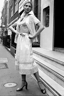 Images Dated 10th February 1975: Summer fashions in London. Jean Varon, collection. February 1975 75-00789-003
