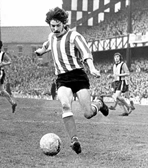 Images Dated 1st April 1973: Sunderland Associated Football Club - Bobby Kerr in action 1 April 1973