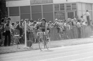 Images Dated 25th June 1976: Superstars, BBC Television Programme, Filming of Heat in Bracknell, Berkshire