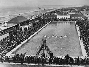 Holidaymakers Gallery: Swimming Gala and races at the Derby Swimming Pool in Harrison Drive, Wallasey