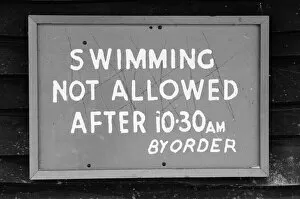 No Swimming Sign hear frozen lake, Sutton Park, Birmingham, England, 17th February 1986