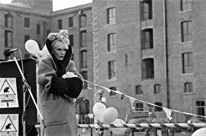 Images Dated 8th February 1986: Television presenter Paula Yates at Albert Dock, Liverpool. 8th February 1986