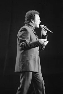 Images Dated 13th November 1998: Tom Jones performing at The Cardiff International Arena, Cardiff, Wales