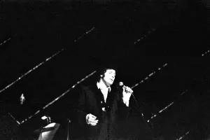 Images Dated 25th March 1971: Tom Jones performing at the Odeon Cinema, Newcastle on 25th March 1971